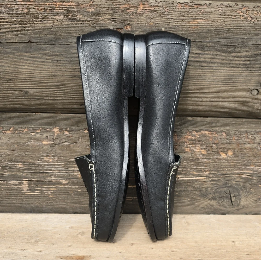 Liz Claiborne 90s Preppy Minimalist Black Leather Crest Comfort Loafers 8.5M